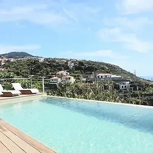 https://les-terrasses-suites.madeira-islandshotels.com