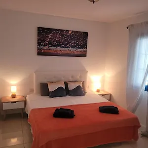 https://nenita-apartment.in-canary-islands.com