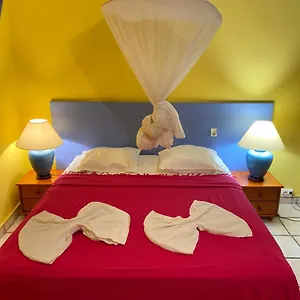 https://coco-mango-apt-d.comcaribbean.com
